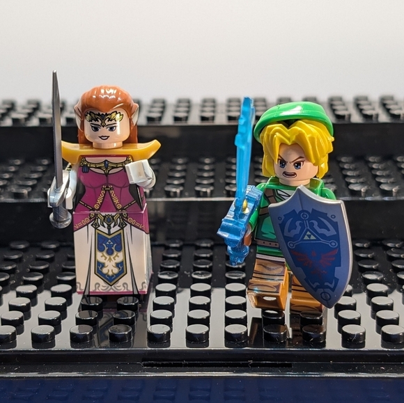 2 Minifigures- Legend of Zelda Nintendo Building Block Figures Link Zelda - Picture 8 of 8